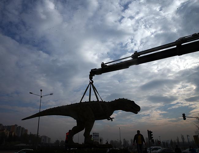Ankara’s New Mayor Removes Gökçek’s Controversial Dinosaur Statue