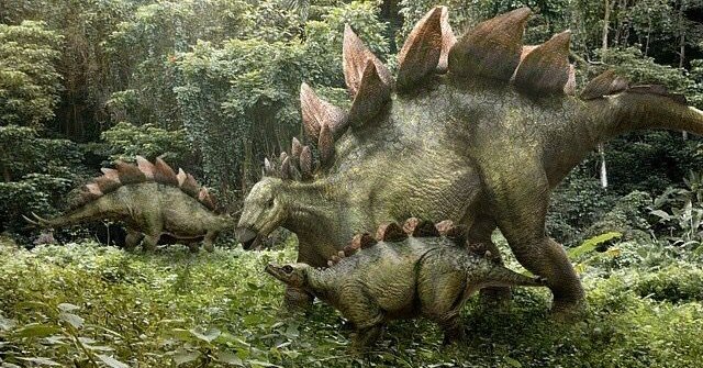 Familiar Dinosaurs Photographed on the Set of Jurassic World 2!